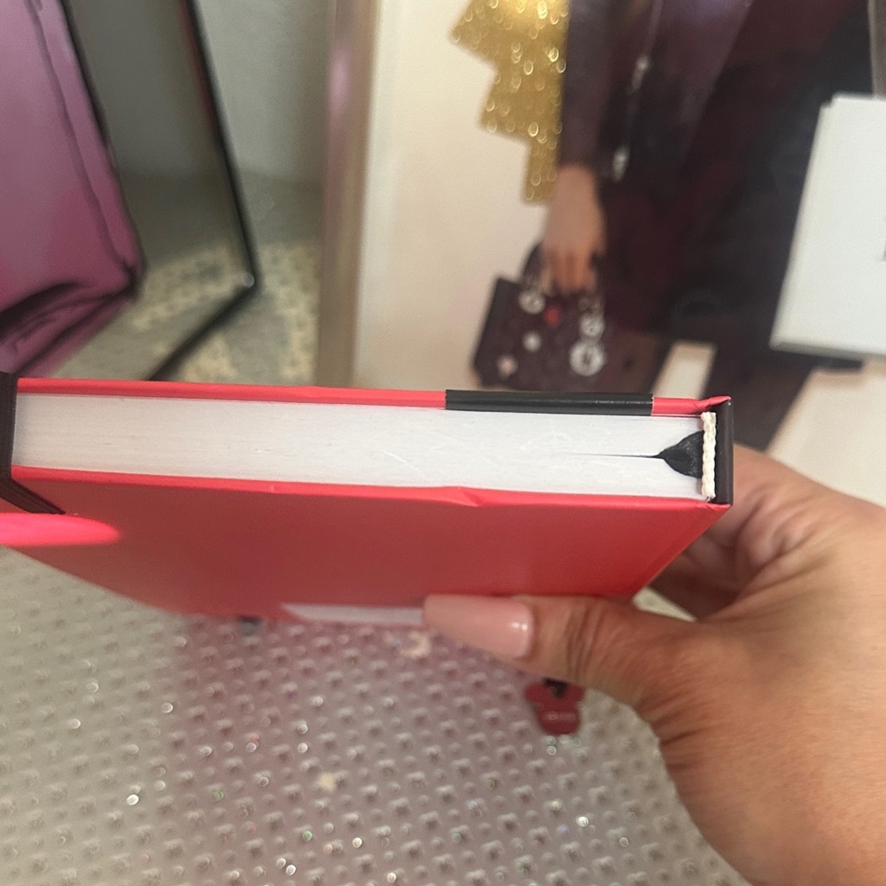 Disney Minnie Mouse Red and Black Journal - NEW - Picture 4 of 5